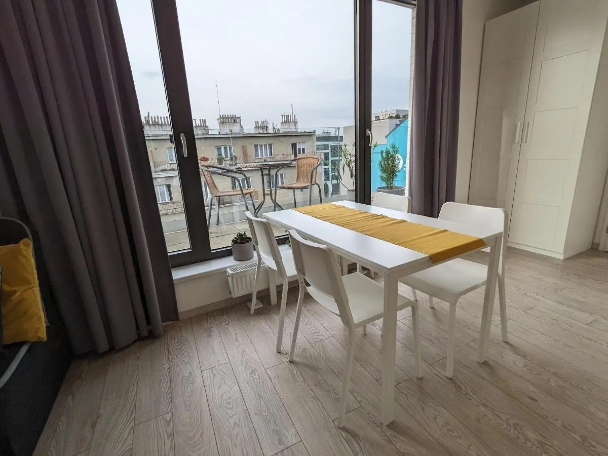 Cozy Apartment With Big Terrace In Central Prague - Karlin República Checa